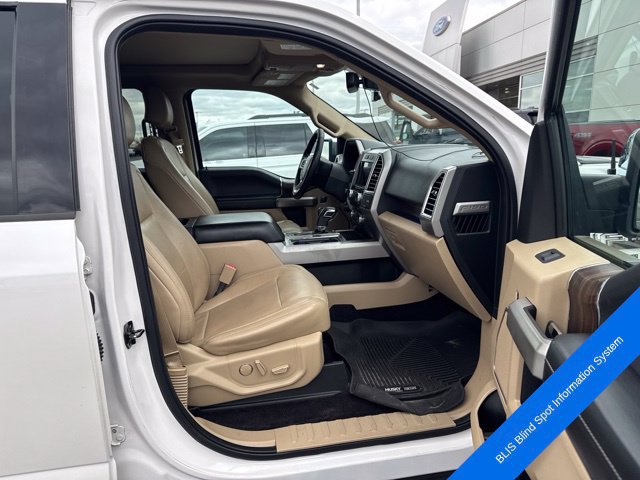 Used 2016 Ford F150 Lariat w/ Equipment Group 502A Luxury AWD/4WD image 17