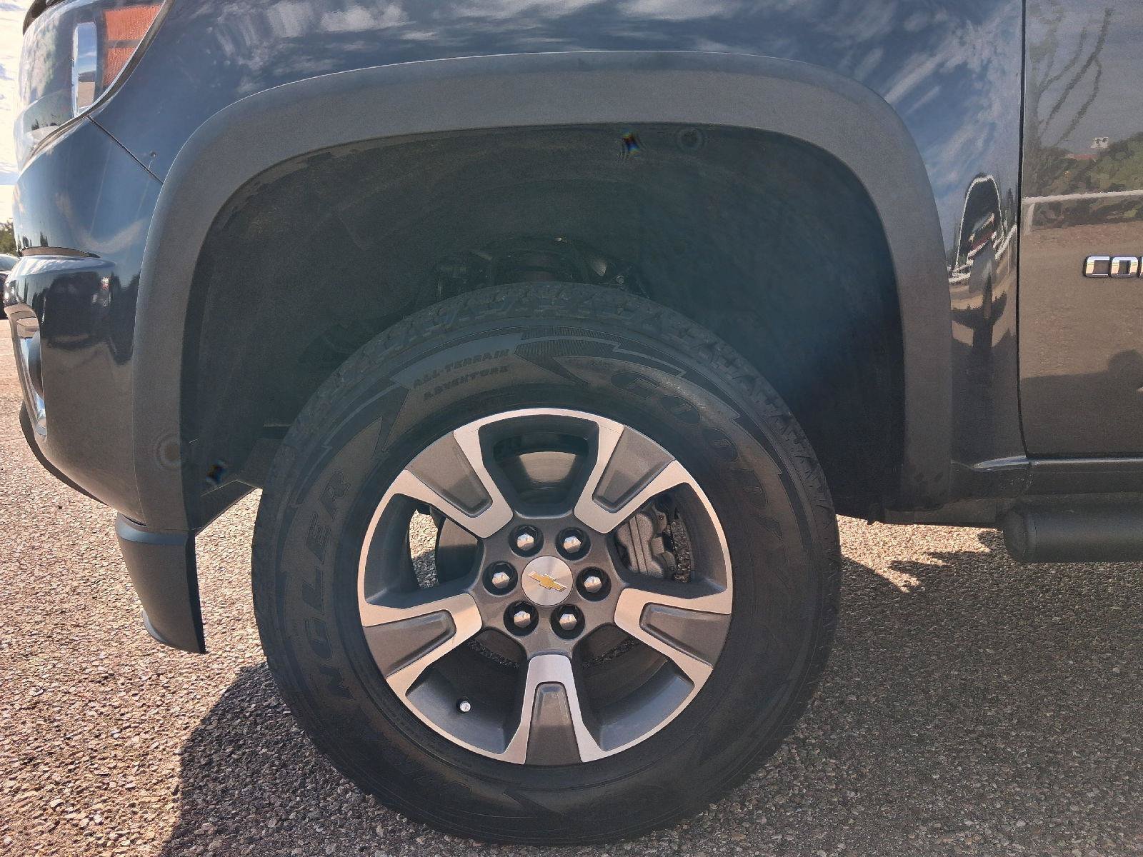 Used 2016 Chevrolet Colorado Z71 AWD/4WD image 40