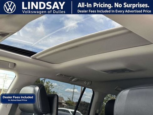 Used 2013 Lexus LX 570 4WD w/ Luxury Pkg image 26
