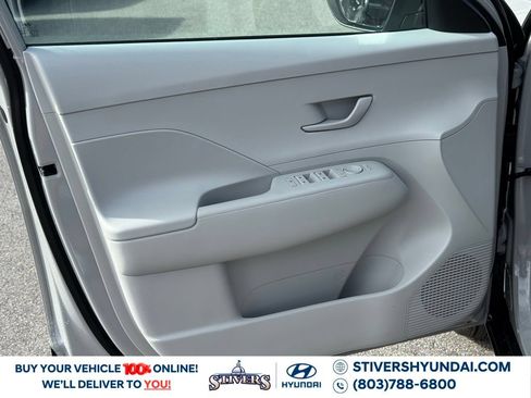 Used 2026 Hyundai Kona SE FWD image 19