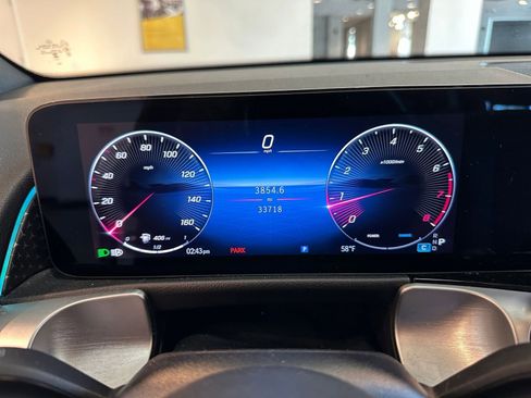 Used 2025 Mercedes-Benz GLB 250 image 43