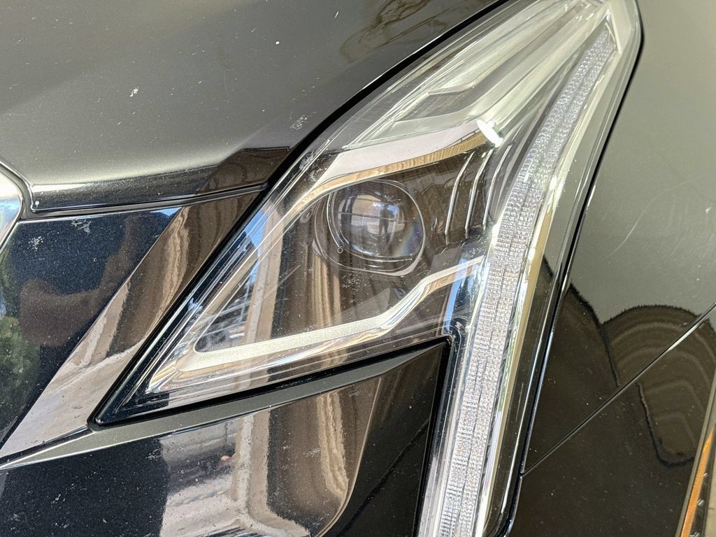 Used 2019 Cadillac XT5 Premium Luxury FWD image 39