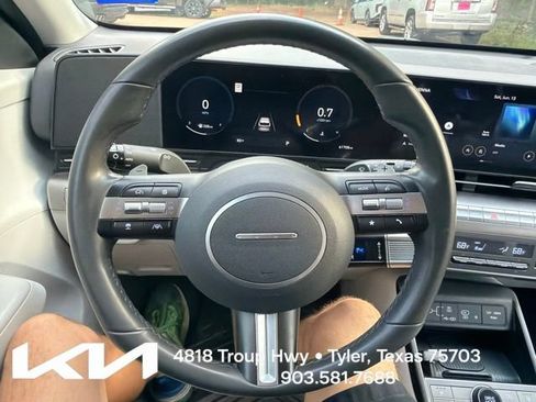 Used 2024 Hyundai Kona SEL w/ Convenience Package FWD image 18