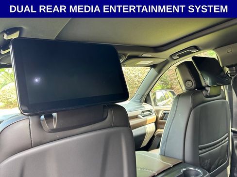 Used 2026 GMC Yukon Denali Ultimate AWD/4WD image 3