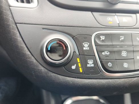 Used 2024 Chevrolet Malibu LT image 11