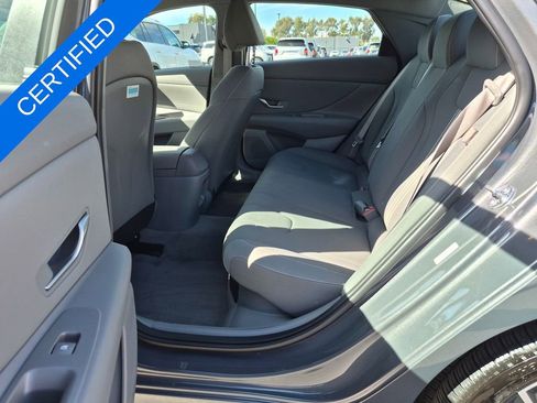 Used 2025 Hyundai Elantra SEL image 22