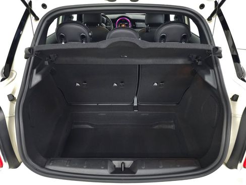 Used 2021 MINI Cooper 4-Door Hardtop FWD image 8