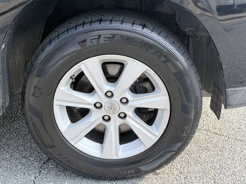 Used 2013 Toyota Highlander SE FWD image 34