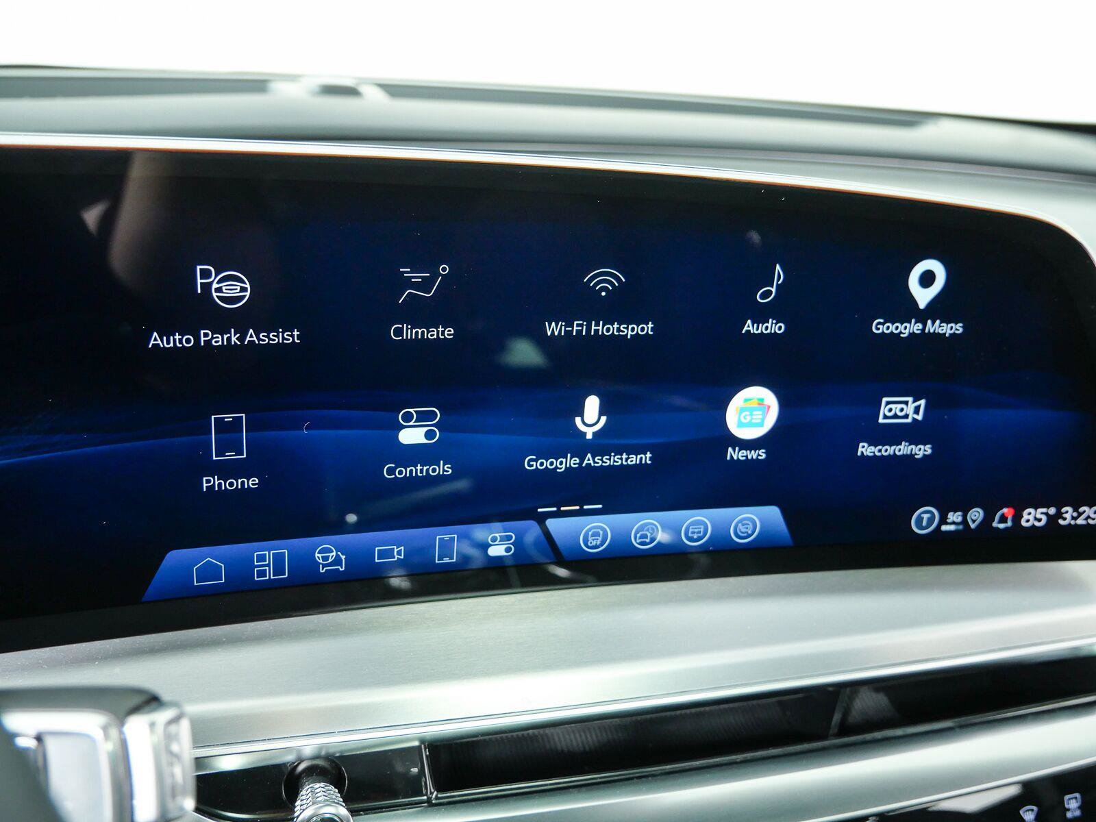 Used 2026 Cadillac Lyriq Sport RWD image 15