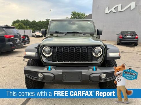 Used 2024 Jeep Wrangler Unlimited AWD/4WD image 2