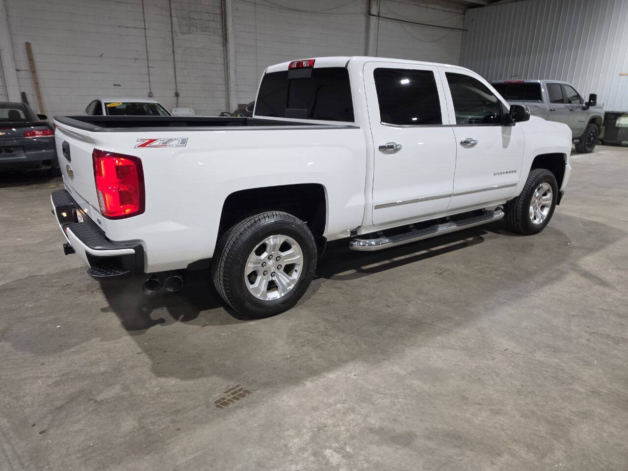 Used 2017 Chevrolet Silverado 1500 LTZ Z71 AWD/4WD image 15