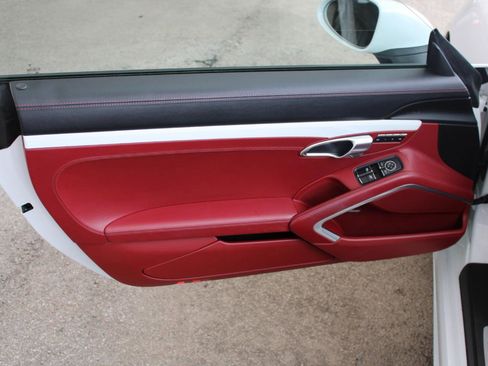 Used 2019 Porsche 718 Boxster image 20