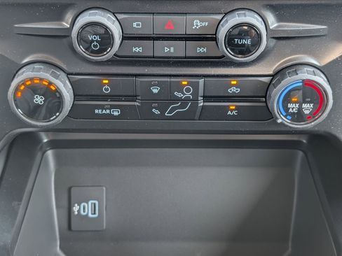 New 2026 Ford F250 XLT w/ 360-Degree Camera Package AWD/4WD image 17