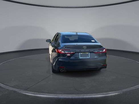 Used 2025 Toyota Camry SE w/ Convenience Package FWD image 7