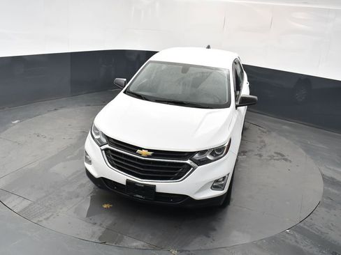 Used 2018 Chevrolet Equinox LS image 34