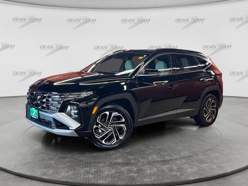 Used 2025 Hyundai Tucson Limited w/ Tow & Go Package AWD/4WD image 3