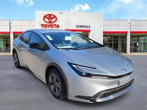 New 2026 Toyota Prius Plug-In Hybrid image 2