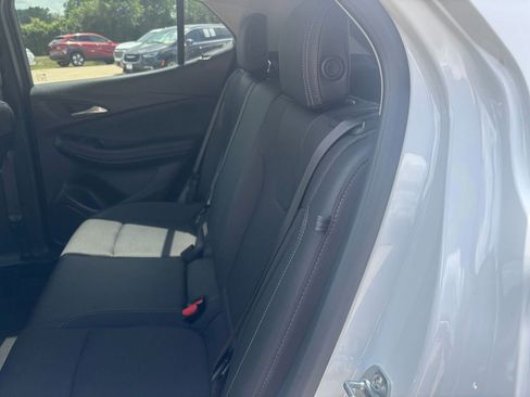 Used 2025 Buick Encore GX Preferred FWD image 37