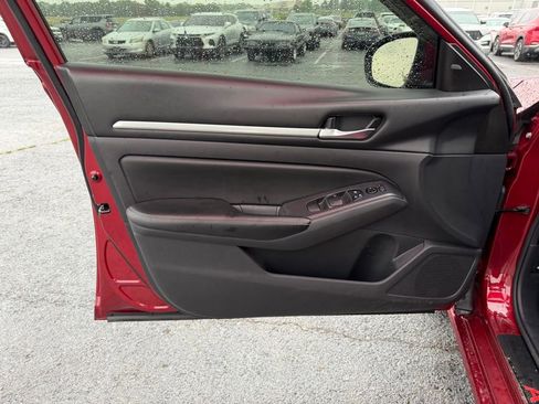 Used 2022 Nissan Altima 2.5 SV FWD image 8