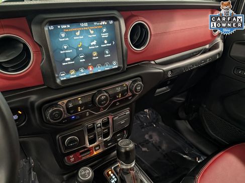 Used 2023 Jeep Wrangler Unlimited Rubicon 4xe AWD/4WD image 13