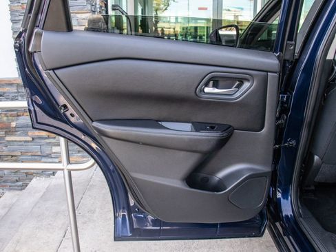 Used 2024 Nissan Rogue SV image 20