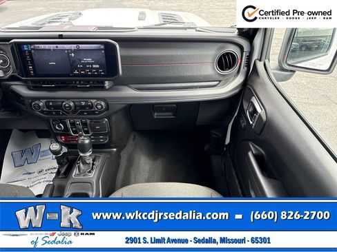 Certified 2025 Jeep Wrangler Unlimited Rubicon AWD/4WD image 39