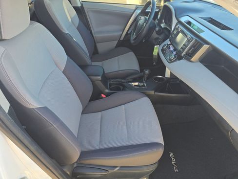 Used 2013 Toyota RAV4 XLE image 26