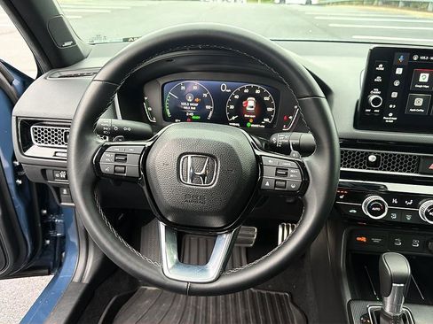 Used 2025 Honda Civic Sport image 14