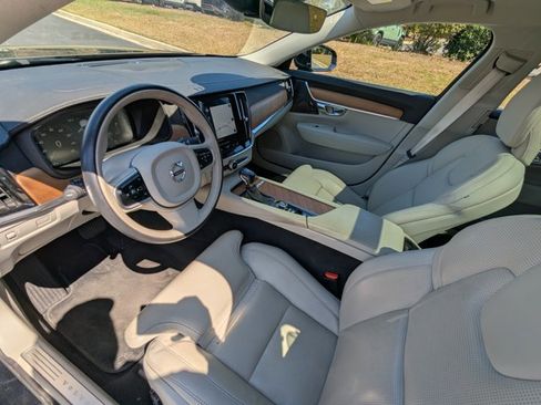 Used 2019 Volvo V90 T5 Inscription w/ Protection Package Premier image 13