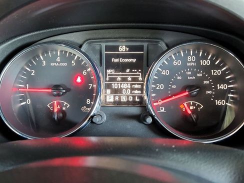 Used 2011 Nissan Rogue SV w/ SL Pkg image 26