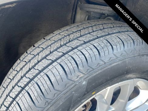 Used 2019 Chevrolet Traverse LT AWD/4WD image 11