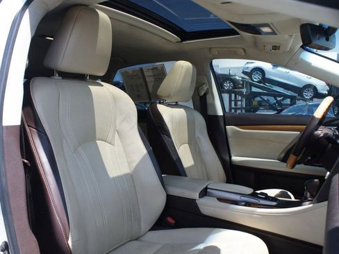 Used 2019 Lexus RX 350 FWD w/ Navigation Package image 23