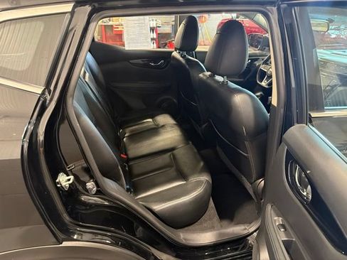 Used 2018 Nissan Rogue Sport SL AWD/4WD image 12