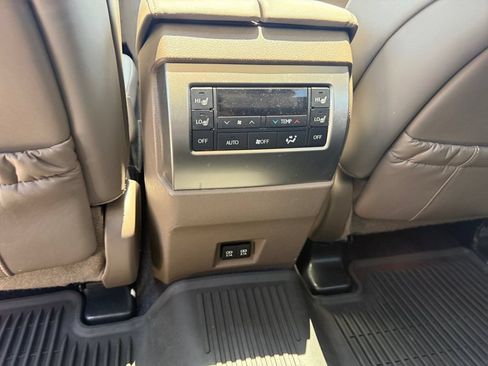 Used 2022 Lexus GX 460 Premium w/ Premium Package AWD/4WD image 18