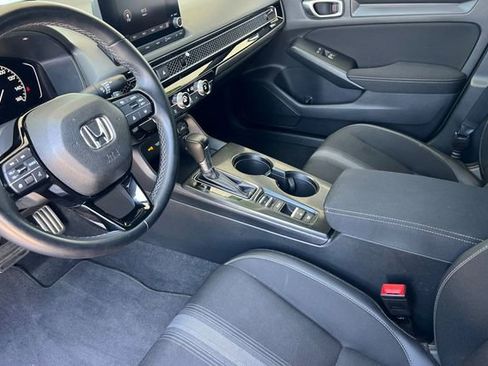 Used 2023 Honda Civic Sport image 10