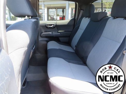 Used 2021 Toyota Tacoma TRD Sport image 48