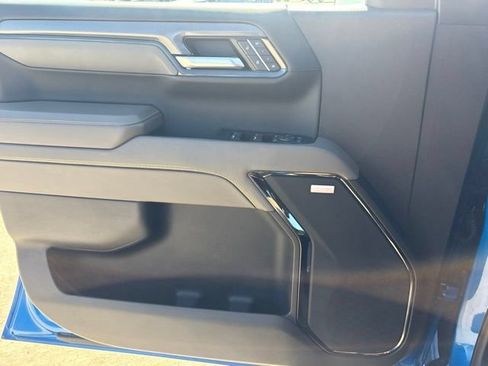 Used 2023 Chevrolet Silverado 1500 ZR2 w/ Technology Package AWD/4WD image 14