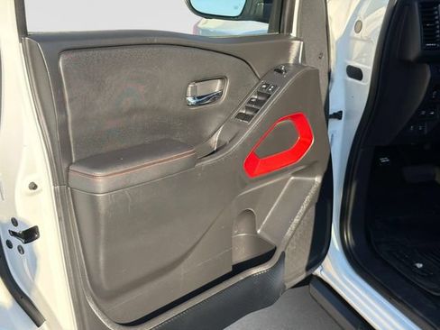 Used 2023 Nissan Frontier PRO-4X w/ Pro Convenience Package AWD/4WD image 17