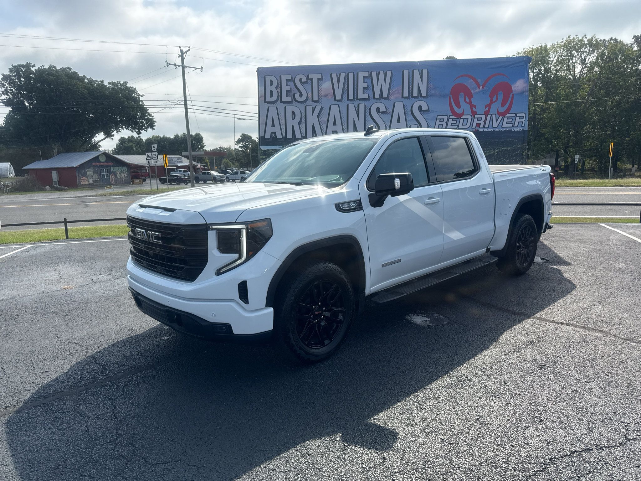 Used 2024 GMC Sierra 1500 Elevation w/ Elevation Premium Package AWD/4WD image 1