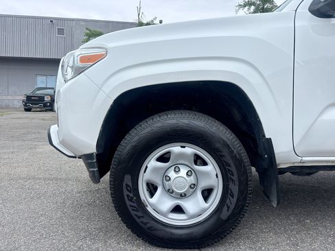 Used 2021 Toyota Tacoma SR AWD/4WD image 18