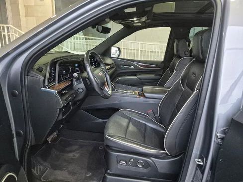 Used 2021 Cadillac Escalade Premium Luxury w/ LPO, Radiant Package AWD/4WD image 15