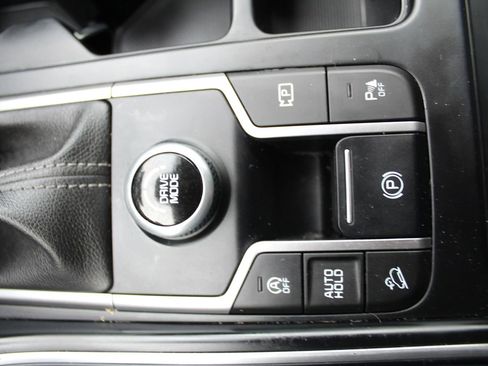 Used 2022 Kia Sorento EX w/ Panoramic Sunroof Package image 24