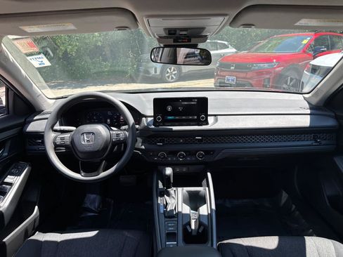 Used 2024 Honda Accord EX image 31