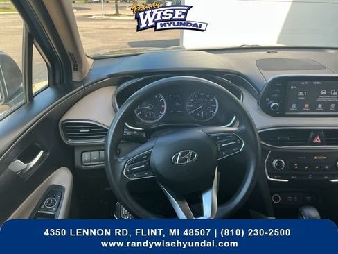 Used 2020 Hyundai Santa Fe SE AWD/4WD image 16