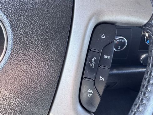 Used 2013 Chevrolet Silverado 1500 LT AWD/4WD image 19