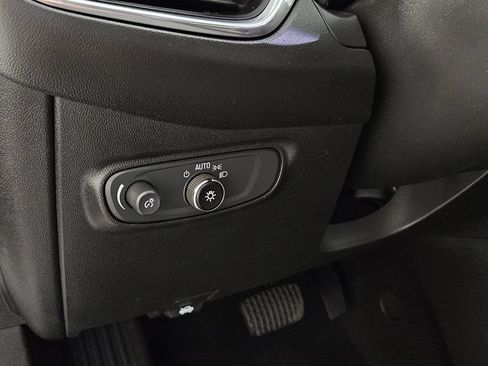Used 2021 Chevrolet Equinox LT AWD/4WD image 21
