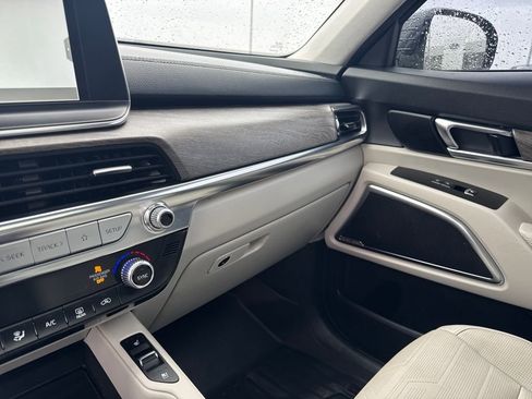 Used 2022 Kia Telluride SX w/ SX Prestige Package image 28