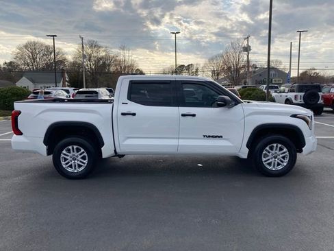 Used 2023 Toyota Tundra SR5 w/ SR5 Convenience Package image 10