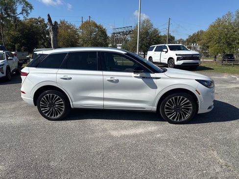 Used 2020 Lincoln Corsair Reserve w/ Equipment Group 201A image 3