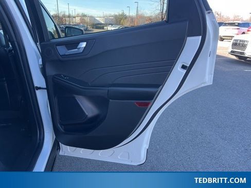 Certified 2024 Ford Escape Platinum w/ Premium Technology Package image 21